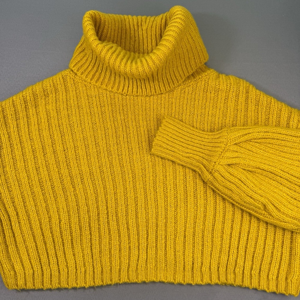 Urban Outfitters Size Small‎ Mustard Yellow Chunky Knit Cowl Neck Sweater
